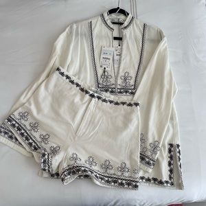 White linens set top size M bottom size L